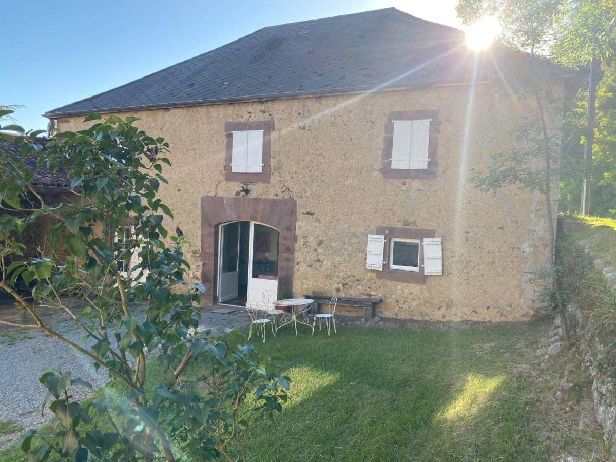 Saint-Jean-le-Vieux  Gite Guiroya מראה חיצוני תמונה